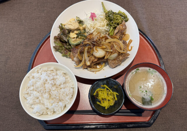 コメコメバーガー、まかない処 こめこめ食堂