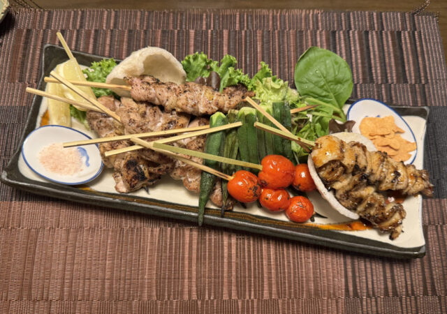 炭火焼　とりとり