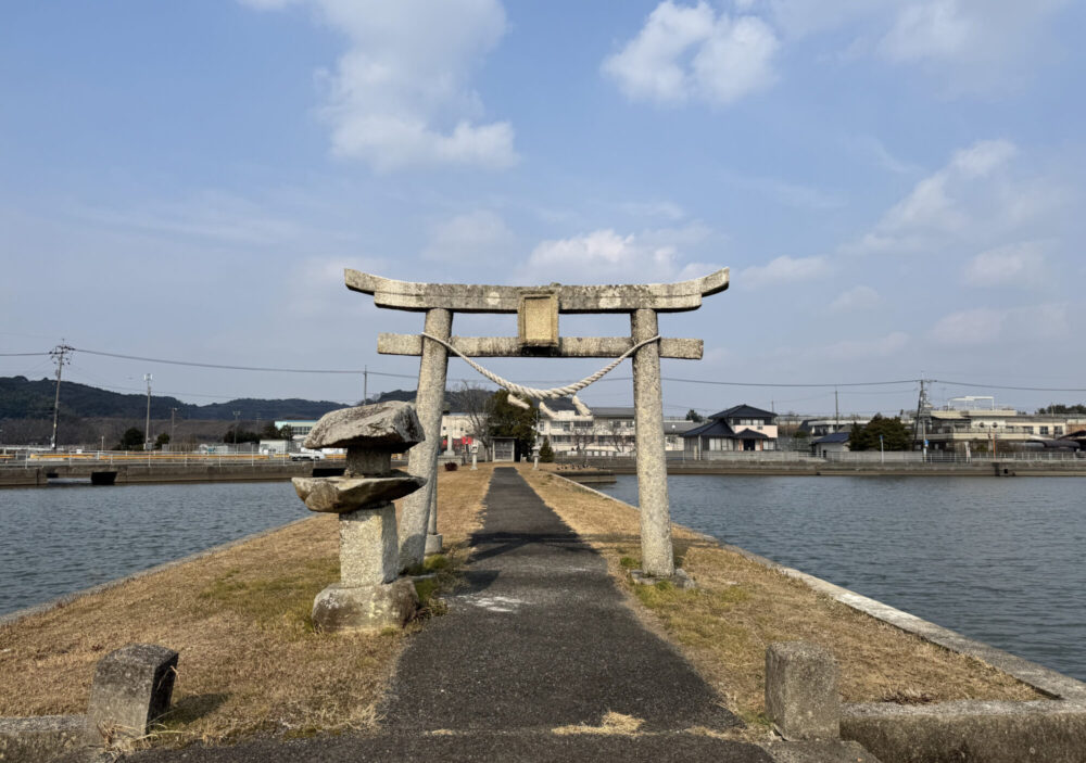 厳島神社(厚陽)2