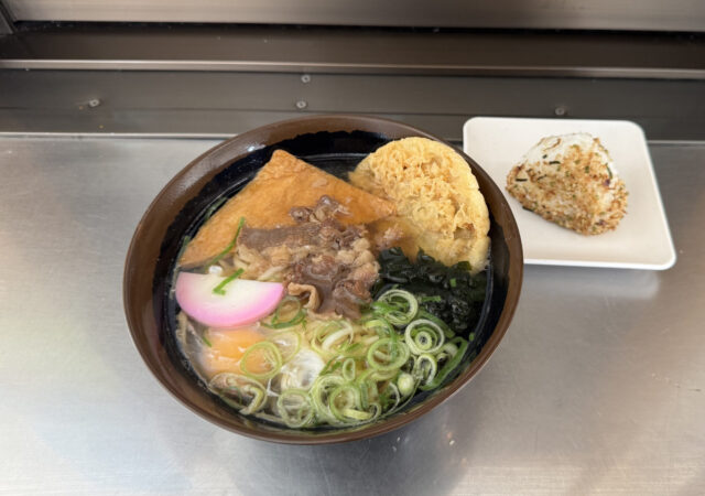 駅うどん 日の出屋