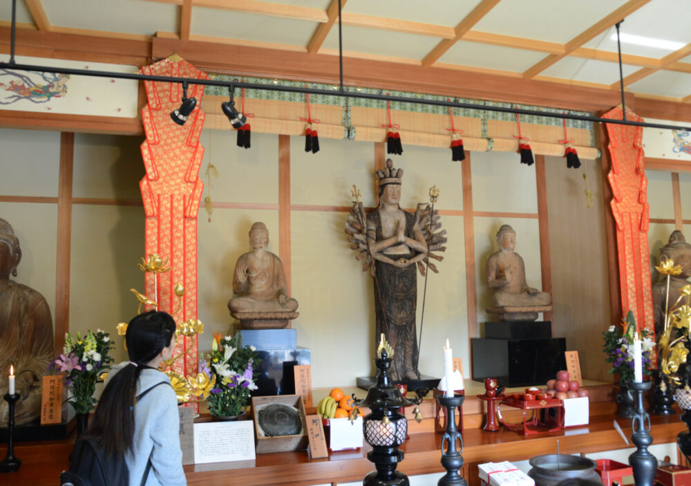 岩崎寺仏像1